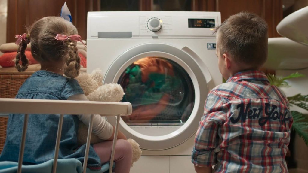 Screenshotter--2015spotTVGaspoldziecinnieprostywybrTVspot30sfromFilmpointonVimeo-0’13”