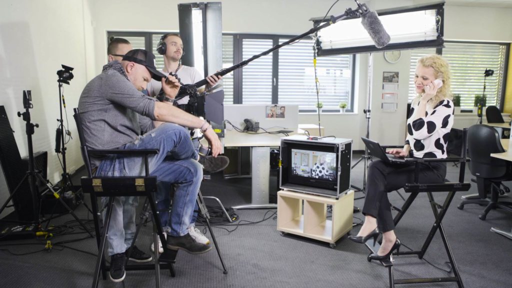 Screenshotter--2016spotwebGrupaJobcorporatevideofromFilmpointonVimeo-0’06”