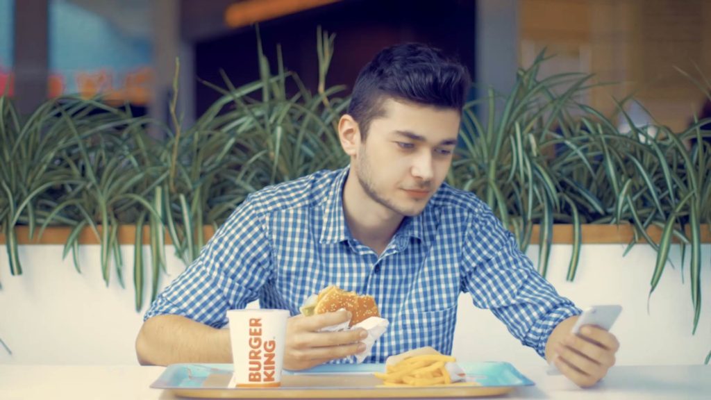 Screenshotter--2016spotwebQponyplspotpromocyjnyfromFilmpointonVimeo-0’10”