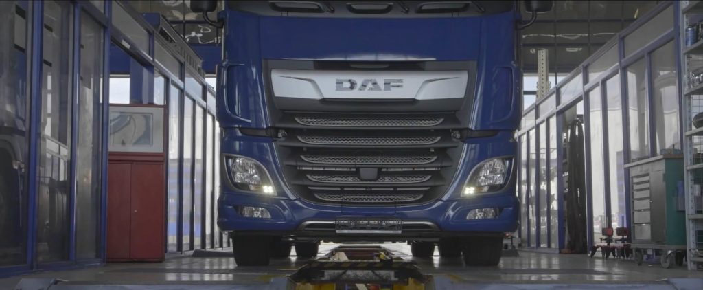 Screenshotter--2017filmwizerunkowyESATrucksfromFilmpointonVimeo-1’53”