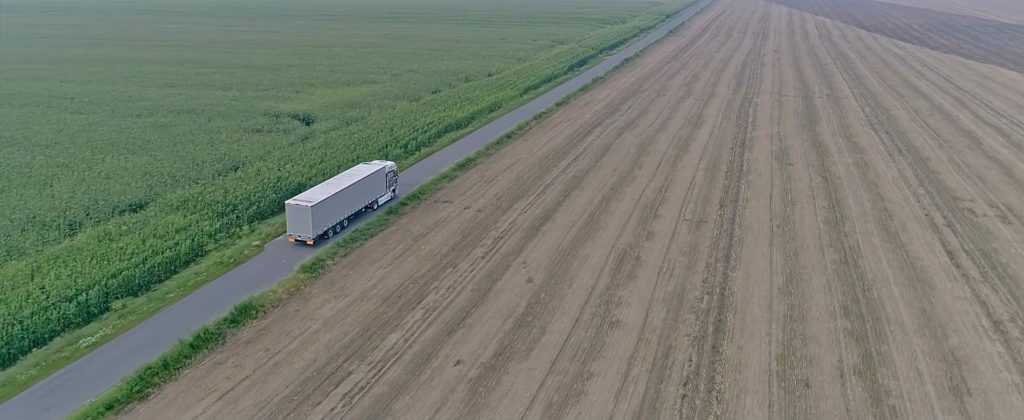 Screenshotter--2017filmwizerunkowyESATrucksfromFilmpointonVimeo-2’14”