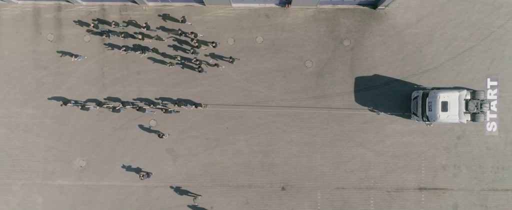 Screenshotter--2017filmwizerunkowyESATrucksfromFilmpointonVimeo-3’15”