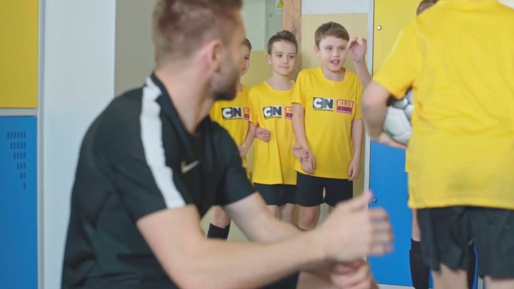 Screenshotter--2017spotwebBadzkumplemniedokuczajfromFilmpointonVimeo-0’30”