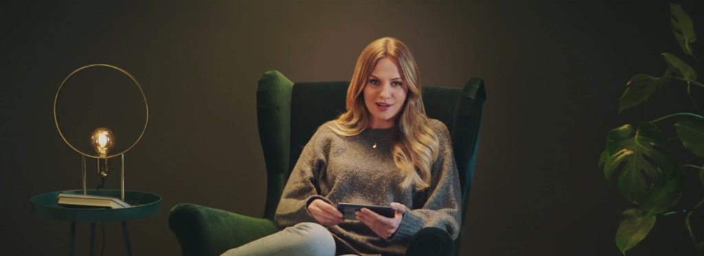 Screenshotter--IneaHiWayspotTVfromFilmpointonVimeo-0’09” (1)