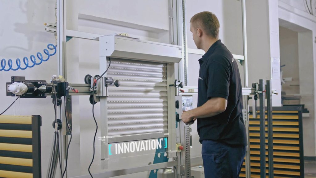 Screenshotter--SchoenbergerJaroliftcorporatevideofromFilmpointonVimeo-0’48”